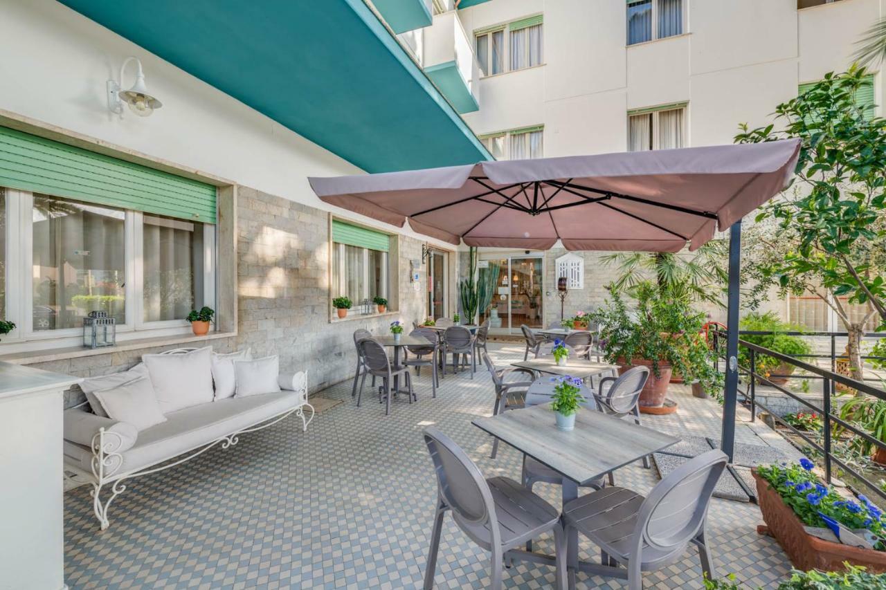 Hotel Massimo Marina di Cecina Dış mekan fotoğraf
