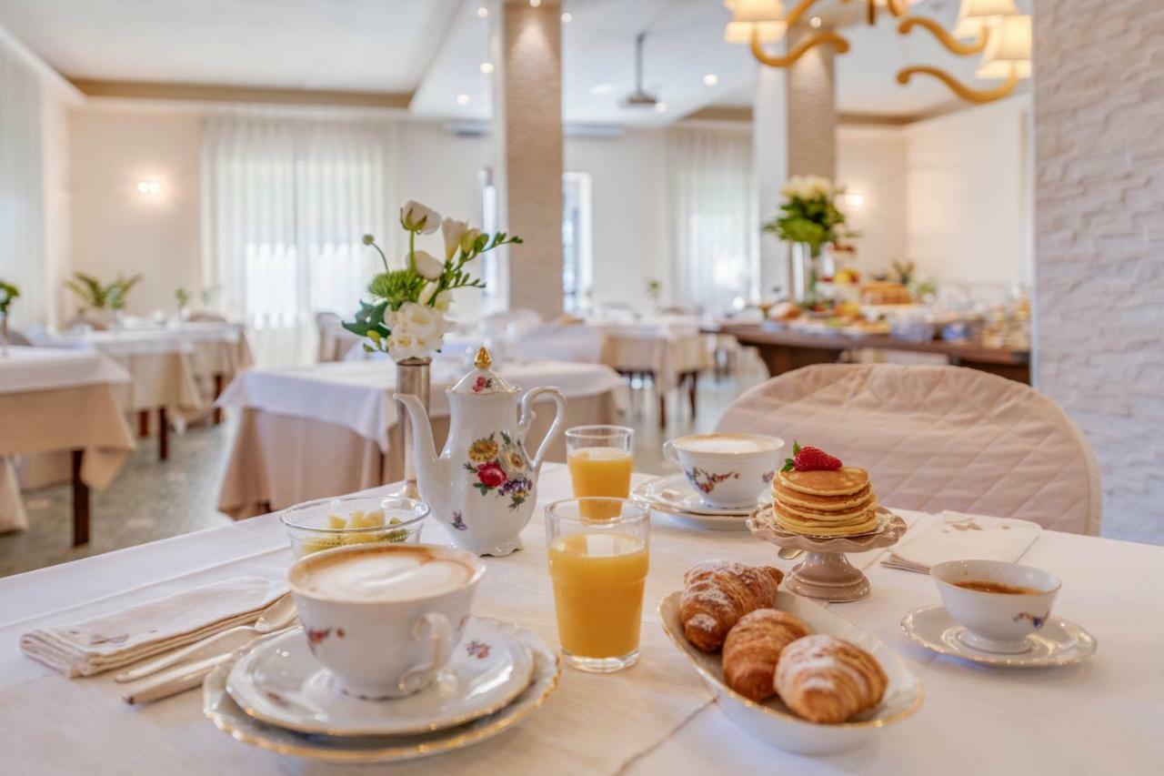 Hotel Massimo Marina di Cecina Dış mekan fotoğraf