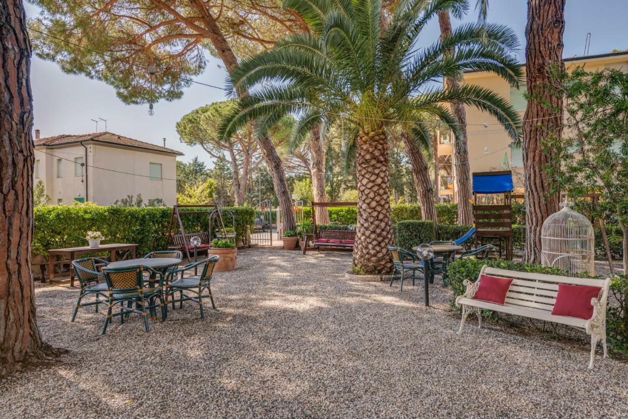 Hotel Massimo Marina di Cecina Dış mekan fotoğraf