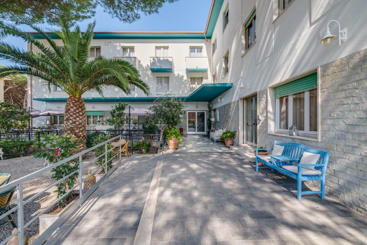 Hotel Massimo Marina di Cecina Dış mekan fotoğraf