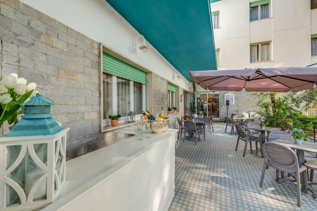 Hotel Massimo Marina di Cecina Dış mekan fotoğraf